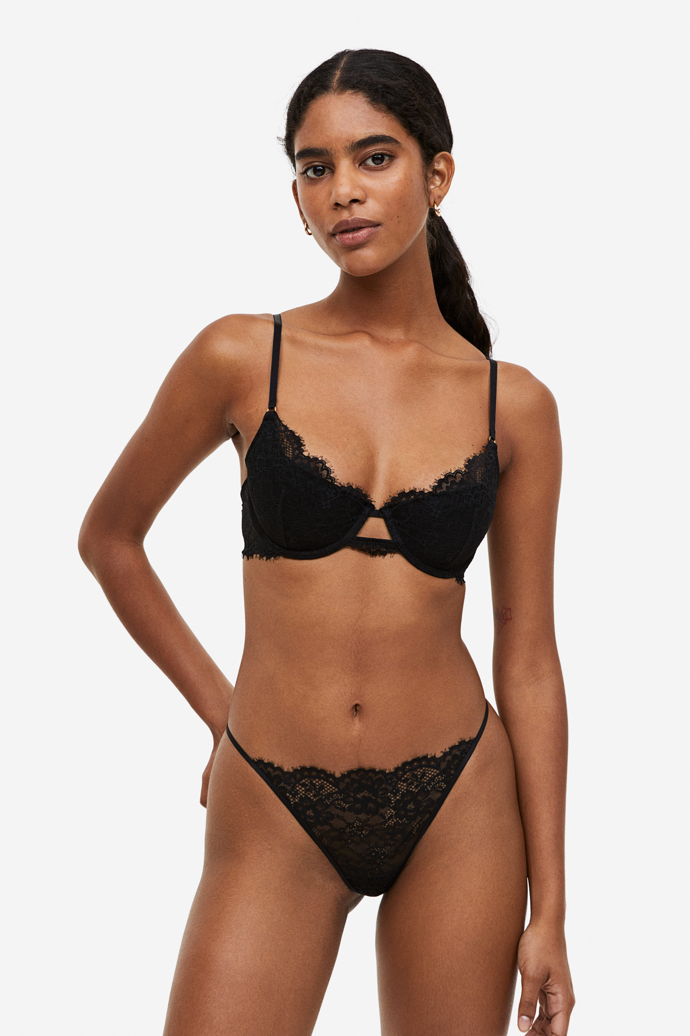 Buy Padded underwired lace bra online in Egypt