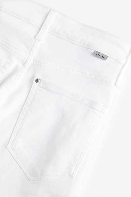 اشتري بنطلون جينز بخصر عالي وتصميم ضيق اونلاين على الانترنت في مصر | اتش  آند ام